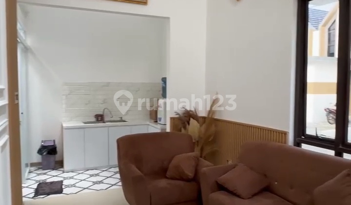 Rumah Rapi dan Baru Renovasi di Sewakan di Aryana Karawaci Tangerang