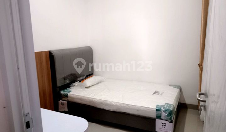 Rumah Cantik Full Furnished 2 Lantai Siap Huni Di Cluster Kristal Aryana Karawaci Tangerang 2