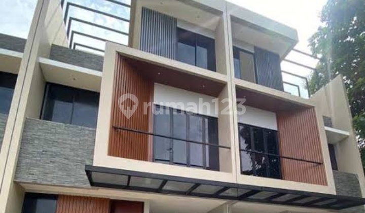 Rumah Mewah Dengan Lokasi Strategis Dikota Jakarta Barat 2