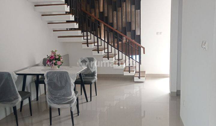 Rumah Cantik Siap Huni Dengan Lokasi Strategis Di Cluster Kristal Aryana Karawaci Tangerang 2