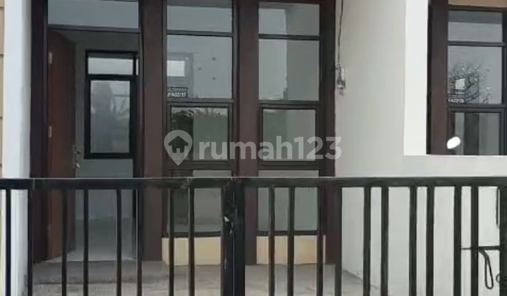Rumah 1 Lantai di Jual Siap Huni dan Lokasi Strategis di Permata Tangerang Rumah 1 Lantai di Jual Siap Huni dan Lokasi Strategis di Permata Tangerang