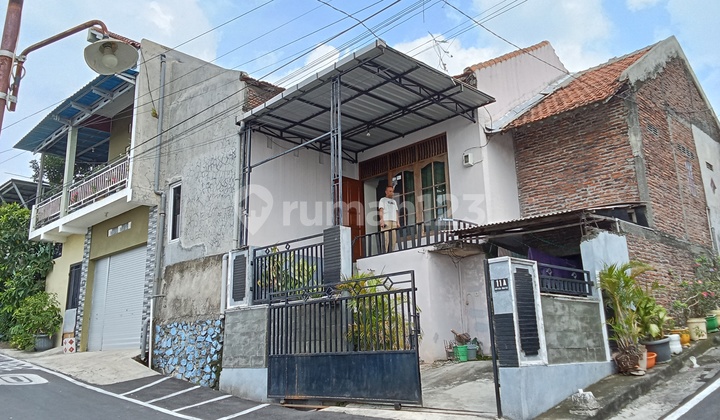 View Aduhai Rumah Sgt Terawat Di Pusat Kota 2