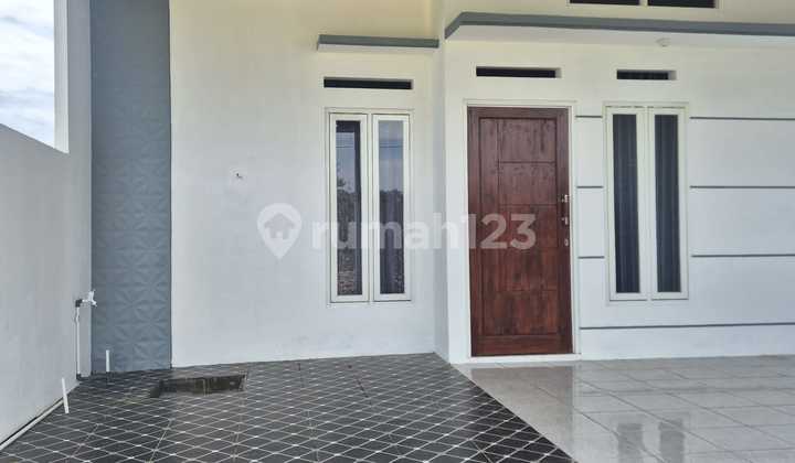 Brand New House Only 275 Million, Already with Bonus Fence, Canopy, and Free Fees. 1