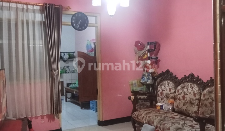 Jual Rumah Second Akses Istimewa di Manyaran 2
