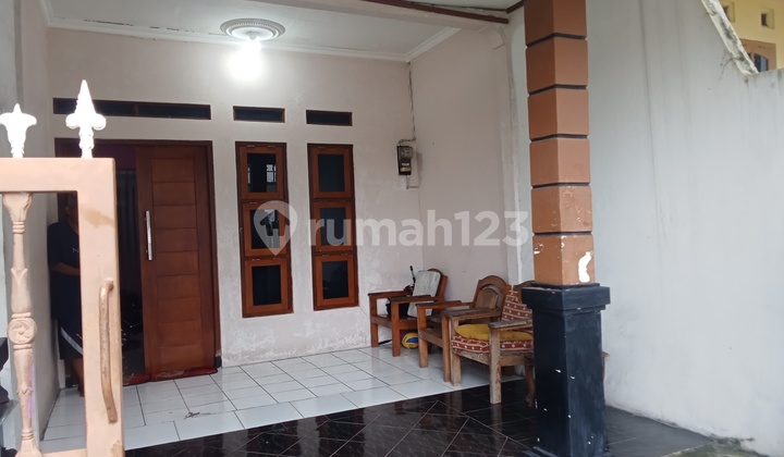 Jual Rumah Second Akses Istimewa di Manyaran 1