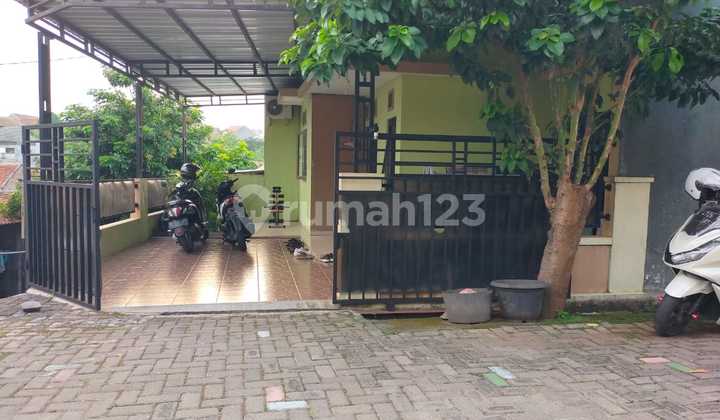 Rumah di Kota dan Sangat Terawat Rapi dan Bersih 1