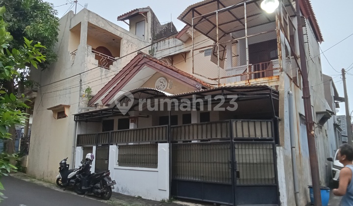 Affordable 1.5-Story House in Manyaran, West Semarang, Not Cheaply Made. 1