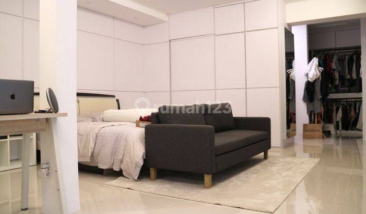 Rumah Intercon Bagus Furnished SHM di Srengseng, Jakarta Barat 2