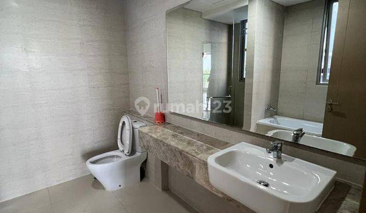 Apartement Townhouse Gold Coast Terrace4 BR Semi Furnished Bagus 2