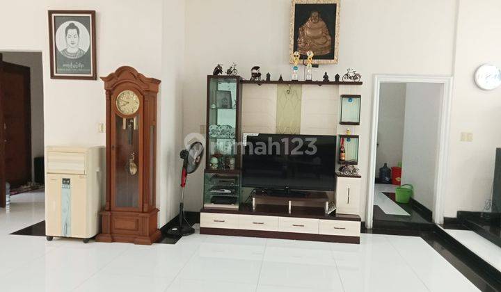 Rumah Bagus Semi Furnished SHM di Pantai Indah Kapuk, Jakarta Utara 2