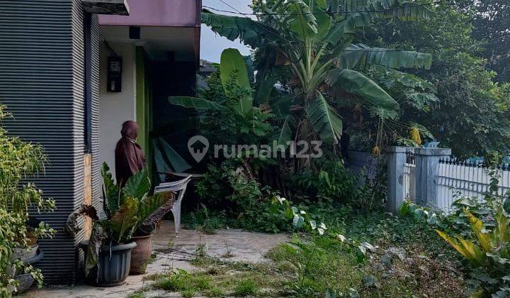 Rumah di Pamulang Dengan Pekarangan Luas Asri 2