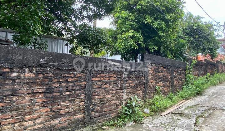 House with Large Land on Jalan Swakarya Pondok Labu 2