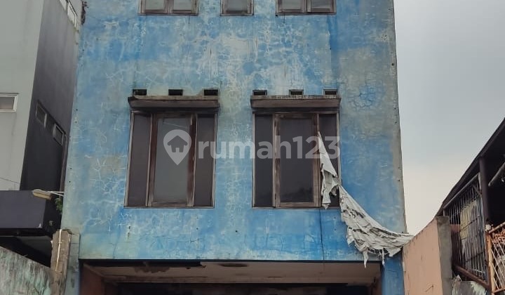 Ruko Perlu Renovasi Di Pinggir Jalan Raya RC Veteran Strategis Dan Cocok Untuk Berbagai Usaha