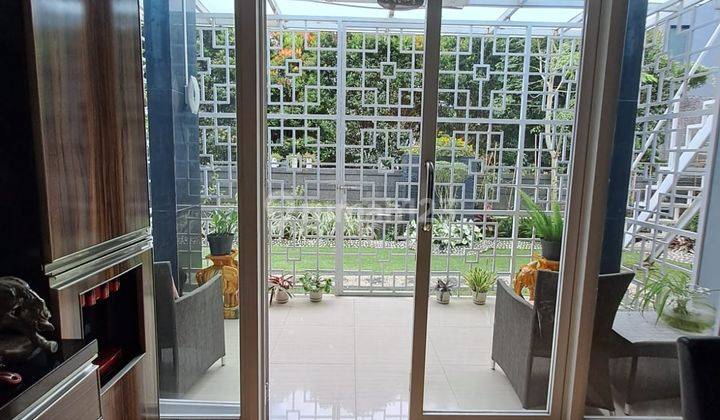 Dijual Rumah Modern Glass House, Dago Pakar Bandung,  2