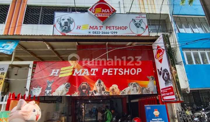 4-Story Shop House Ready for Business and Boarding in Roxy, Central Jakarta 2