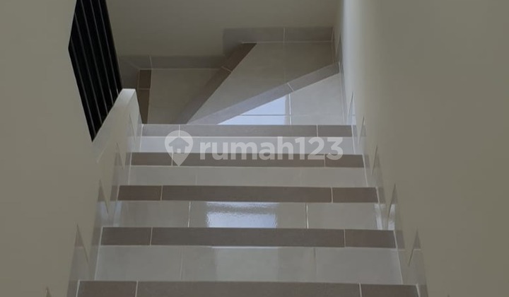 Ready-to-Occupy Rental House in Gading Serpong