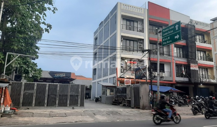 Ruko dan Tanah di Pinggir Jalan Raya Haji Nawi Luas Dan Cocok Untuk Berbagai Jenis Usaha