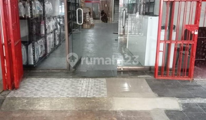 Ruko 4 Lantai di Roxy Jakarta Pusat Bekas Kosan Siap Pakai dan Furnished 