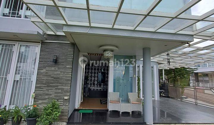 Dijual Rumah Modern Glass House, Dago Pakar Bandung,  1