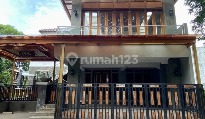 Rumah 3 Lantai Bergaya Pavilion Modern House di Puspita Loka Bsd Rumah 3 Lantai Bergaya Pavilion Modern House di Puspita Loka Bsd