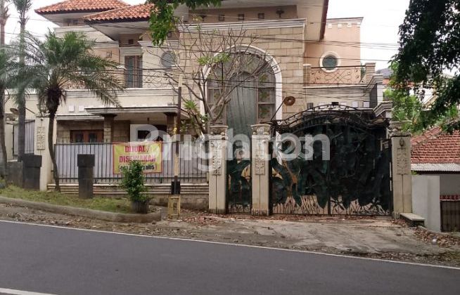 LUXURY HOUSE IN WEST SEMARANG 1