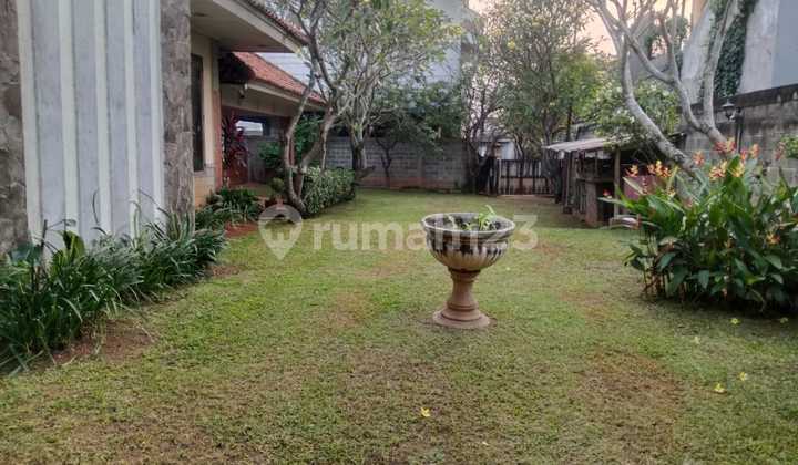 DIJUAL RUMAH TROPIS BERGAYA VILLA DI DEKAT ALAM SUTERA, SERPONG 2