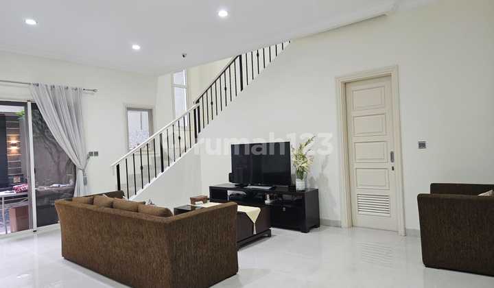 FOR SALE INDEPENDENT HOUSE BUILDING IN THE SPRING, SCARLET CLUSTER, GADING SERPONG