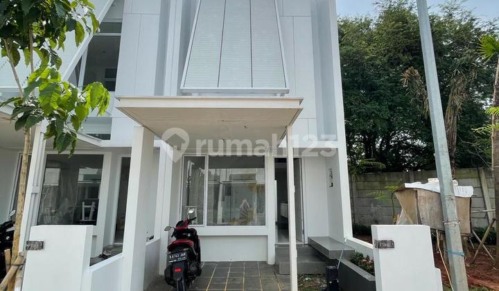 Rumah Hook Minimalis Di Tabebuya, Bsd, Tangerang Selatan