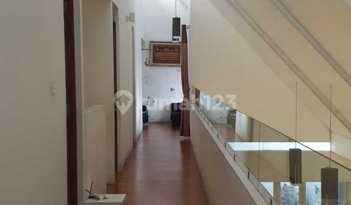 Rumah Full Furnished di Taman Royal 2 Cluster Parahyangan, Tangerang 2