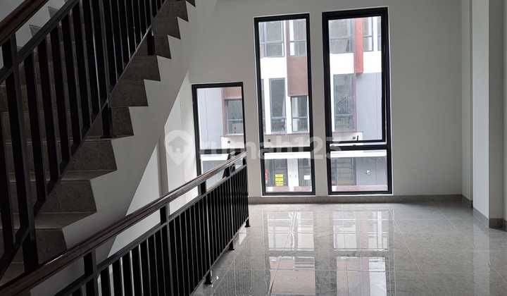 3-Storey Shop House in Campton, Cisauk, BSD, South Tangerang
