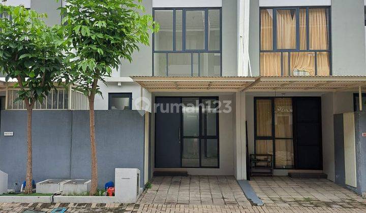 1M AN Rumah 2LANTAI Royal Residence Surabaya  1