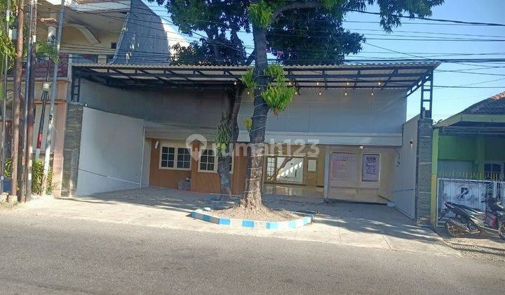 Disewakan Tempat Usaha Nol Jalan Raya Pondok Tjandra Indah Surabaya 1