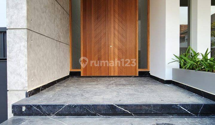 For Sale Luxury High Spec Quality House New Gress Pakuwon 2