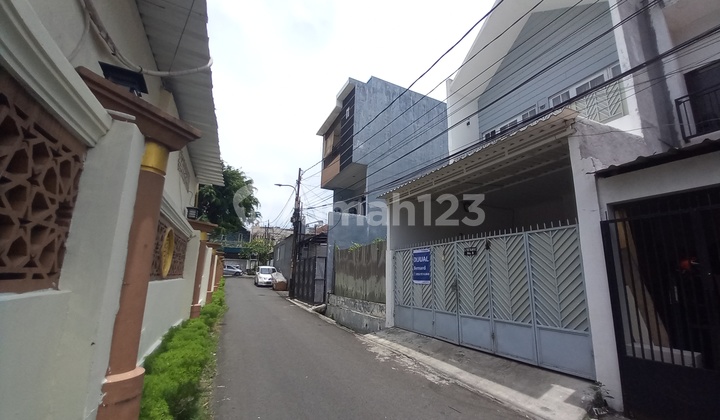 Dijual Rumah Tebet Jalan 2 Mobil Dekat Kokas, Soepomo, Abdullah Syafei 2