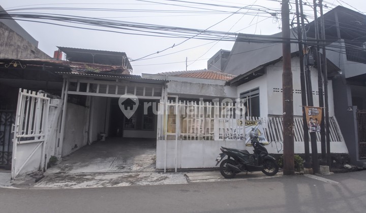 Rumah di Tebet Akses 2 Mobil Dekat ke Kokas, Dekat ke Sahardjo, Bebas Banjir