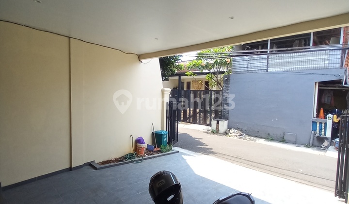 Rumah Baru American Style, Dekat Jalan Raya, Dekat Tol