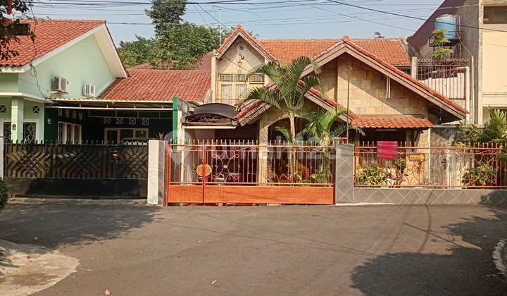 2-story House in Tebet, 2 Car Road, Near Eco Park