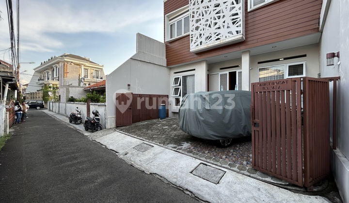 Rumah 2 Lt Tebet Dekat Akses 2 Mobil