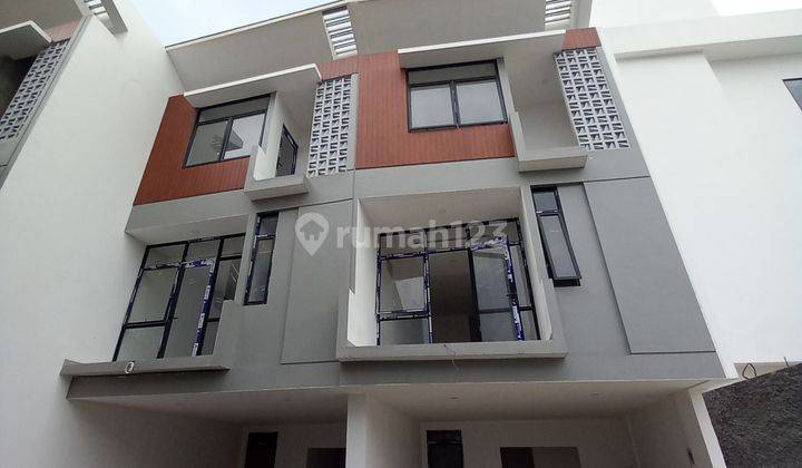 Best Price! Rumah Baru Cluster 3,5 Lt Shm Di Menteng 1