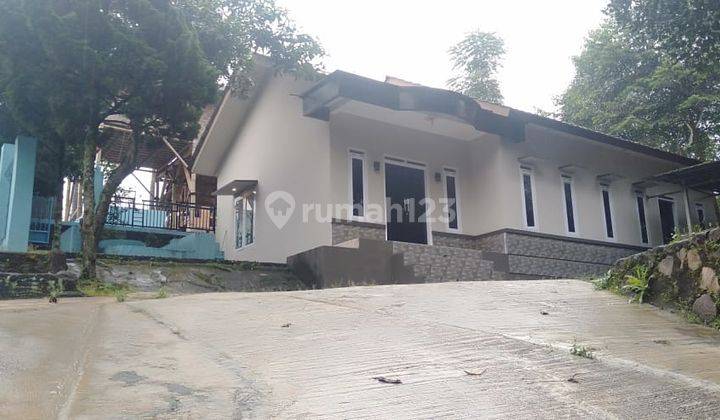 Rumah Komersil Plus Kolam Renang di Ujung Berung Bandung 1