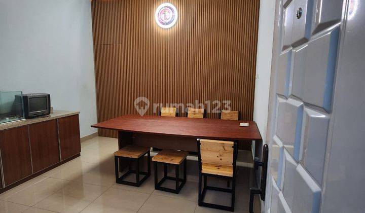 Rumah Dijual Cepat 2 Lantai Daerah Jakarta Barat Siap Huni 2