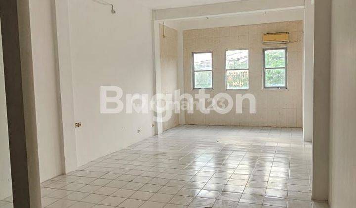 DIJUAL / SEWAKAN RUKO DAERAH PANJGN JIWO YG LETAK NYA STRATEGIS SEKALI BISA SEGALA MACAM USAHA SEMENIT KE UNIV UBAYA ,SEMENIT KE RUMAH SAKIT UBAYA, SEMENIT KE APARTEMEN KYO DISEKITARNYA BYK RUMAH" MAKAN ,CAFE" DLL 2