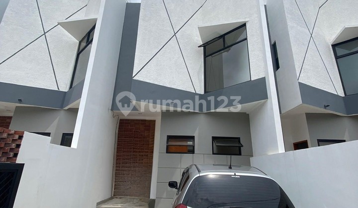 Disewakan Rumah Pesona Resort Serpong Semi Furnished Siap Huni di di Tangerang Selatan