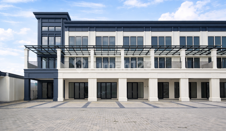 Hudson Gading Serpong, New 3-Storey Shop House - Facing the Road, Spacious Parking