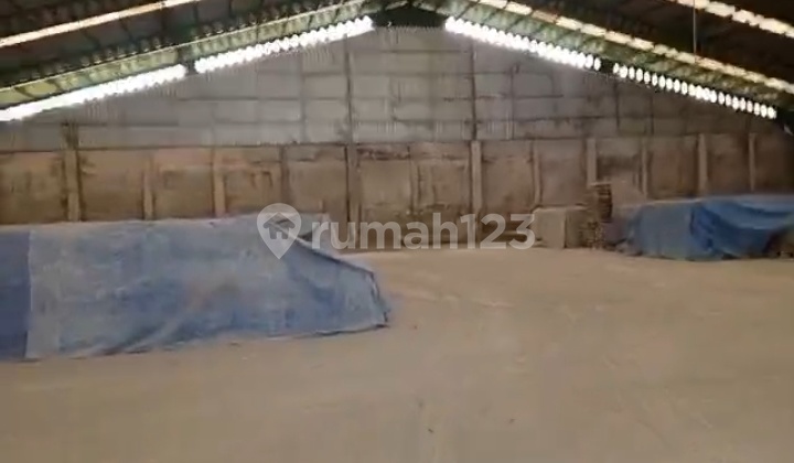 For Rent 4 Warehouse Units 5000m2 in Boyolali with SHM, Roadside Location