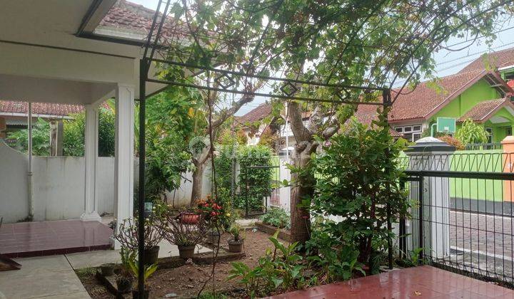 Rumah Unfurnished SHM di Jalan Jeruk Timur, Magelang 1