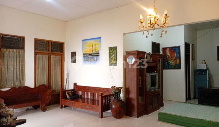 Spacious House with Hook Near Merah Putih Regional Hospital, SHM in Blondo, Magelang-Jogja Road, Magelang, Central Java, Indonesia, 56512, Mungkit. 1