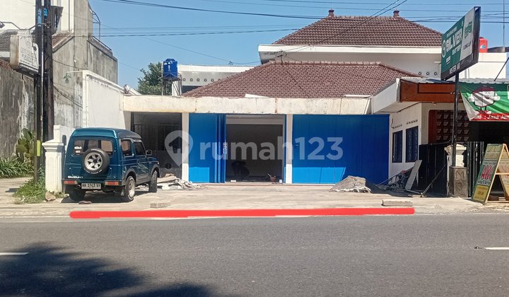 Ruang-Usaha di Depan Kantor Walikota Jl. Jend. Sarwo Edhie Wibowo, Banyurojo, Mertoyudan, Magelang, Jawa Tengah, Indonesia, 56172, Mertoyudan 150.0 M² Unfurnished