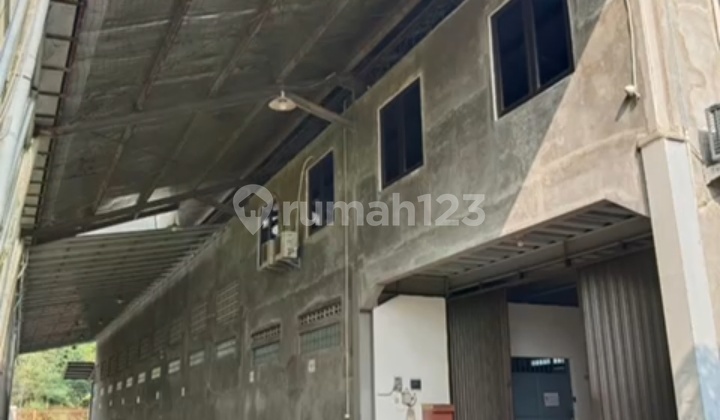 Gudang di Jl. Soekarno Hatta No. 39, Deyangan, Mertoyudan, Magelang, Jawa Tengah, Indonesia, 56172, Mertoyudan 1840.0 m² SHM Unfurnished