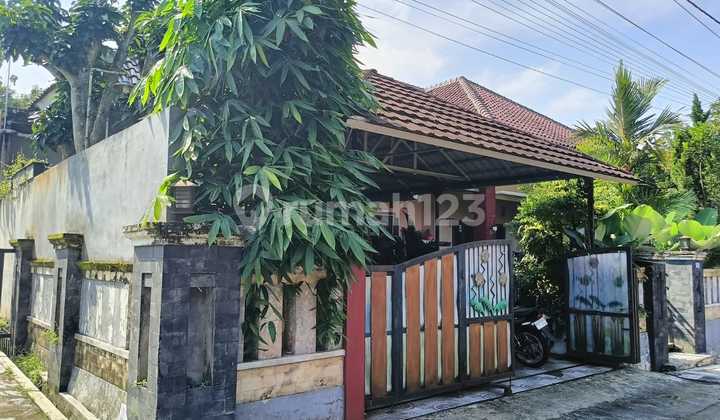 Nice House Near Akmil and Kyai Langgeng Park with SHM in Mertoyudan Nice House Near Akmil and Kyai Langgeng Park with SHM in Mertoyudan